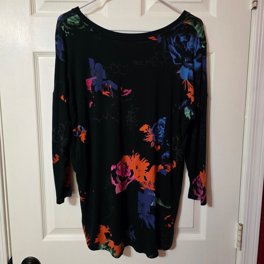 Babaton Aritzia Women S Top Watercolor Floral Stretch Jersey 3/4 Sleeve Aritzia - Picture 3 of 6